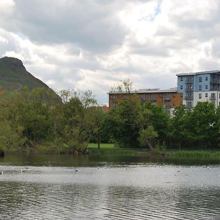 Lochend Park View Apartment Edinburgh Exterior foto