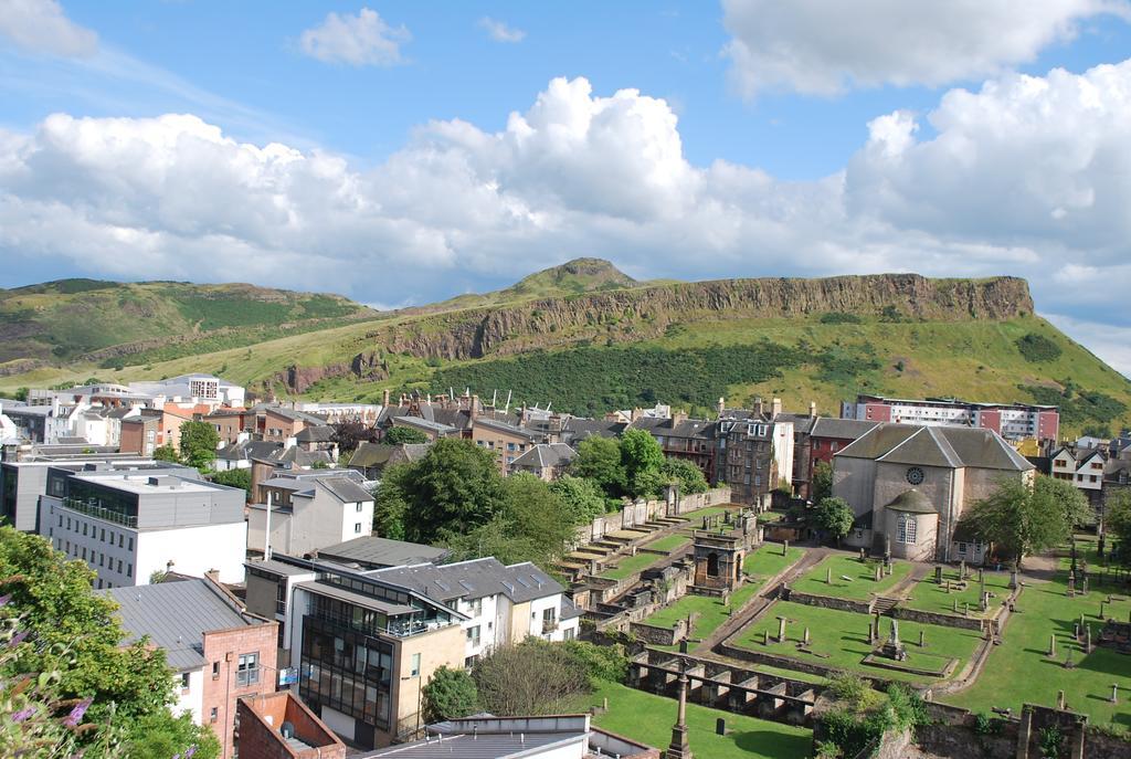 Lochend Park View Apartment Edinburgh Zimmer foto