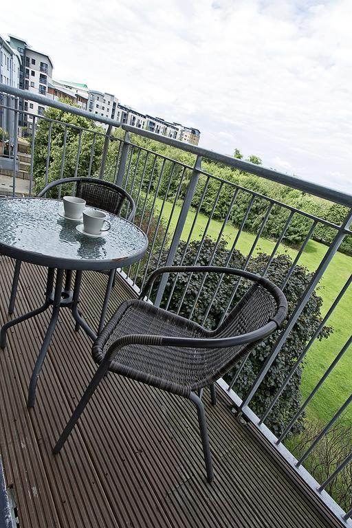 Lochend Park View Apartment Edinburgh Zimmer foto